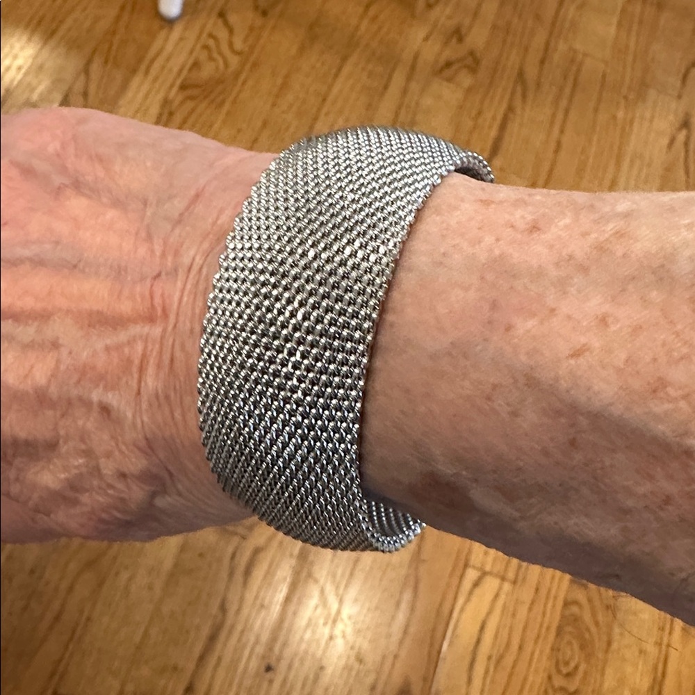 Wide Mesh Bangle - Picture 8 of 8